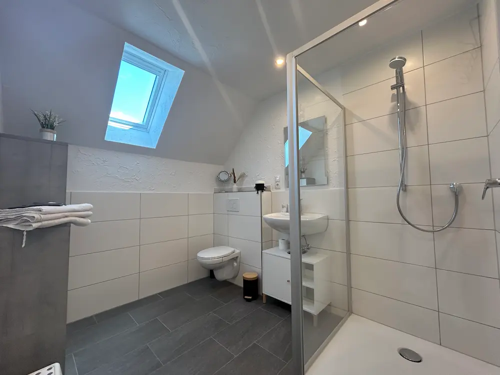 Badezimmer – Ferienhaus Wanderath N°10a