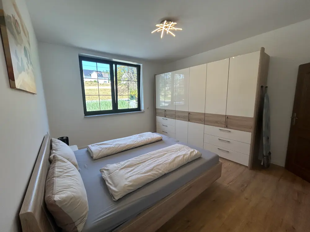 Schlafzimmer – Ferienhaus Wanderath N°10a