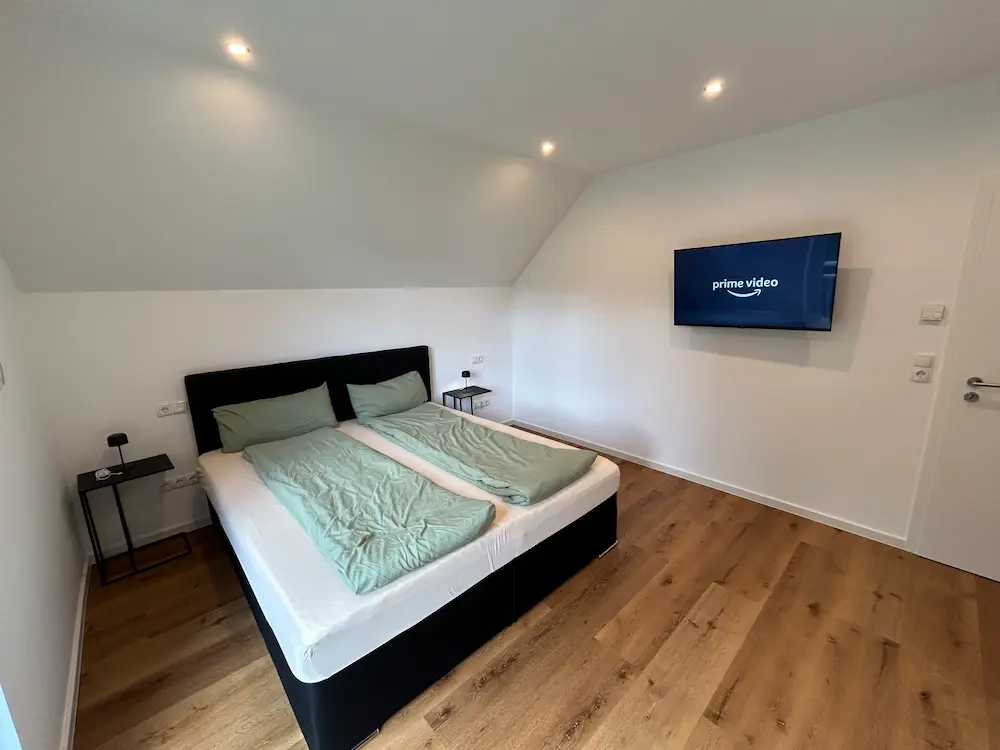 Schlafzimmer 1 Ansicht 2 – Ferienhaus Leimbach N°4