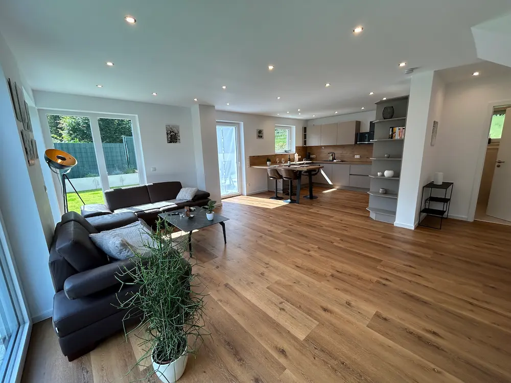 Wohnzimmer Ansicht 2 – Ferienhaus Leimbach N°4