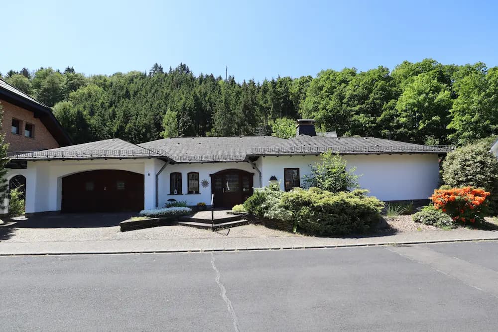 Hausansicht – Ferienhaus Leimbach N°6